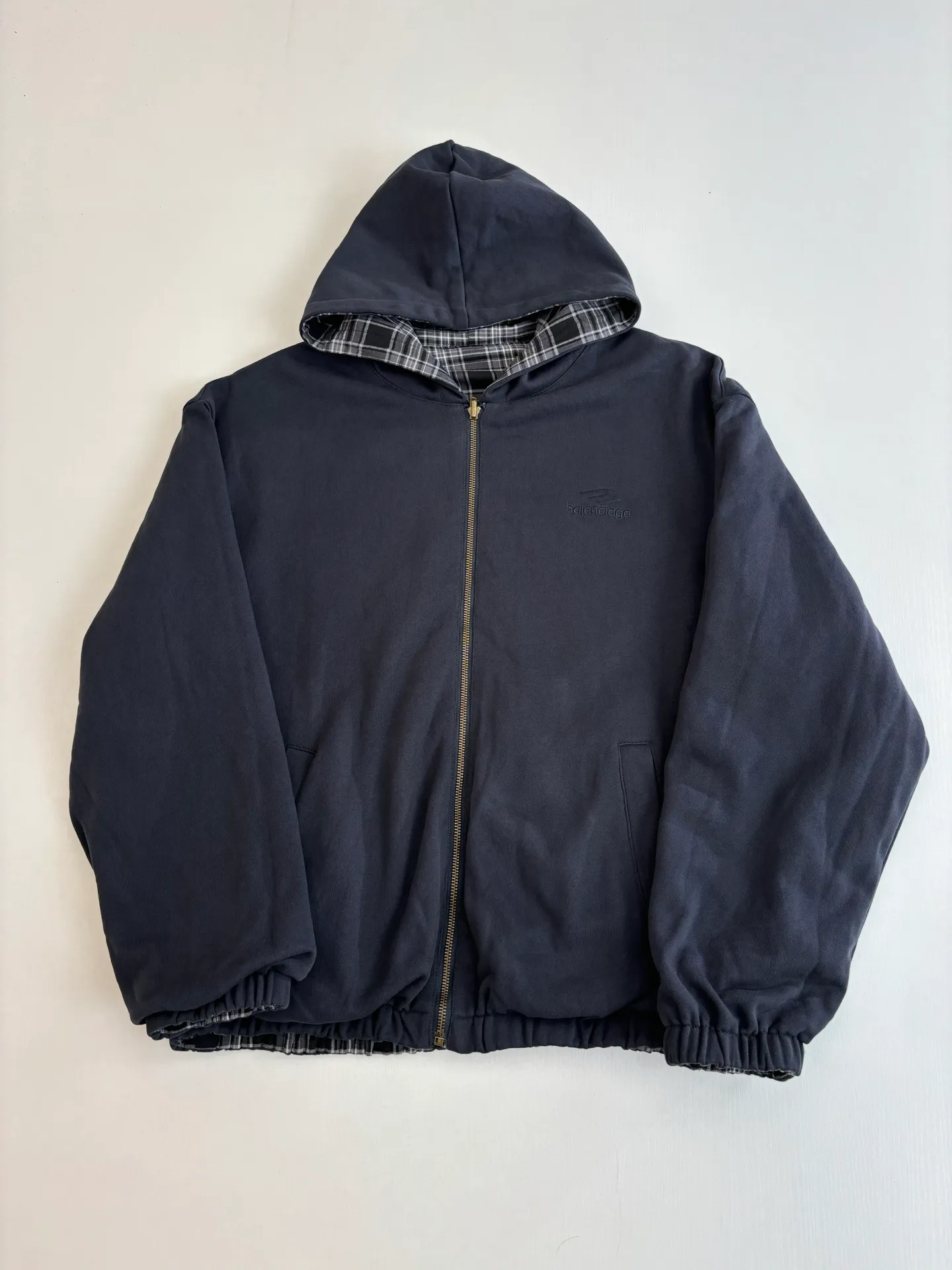Balenciag*/ Black White ， Retro ； Navy Blue ， Retro ， 。 ： Navy Blue / ， ， ， Retro ， Breathable ； ， ， 。 Size：S/M/L